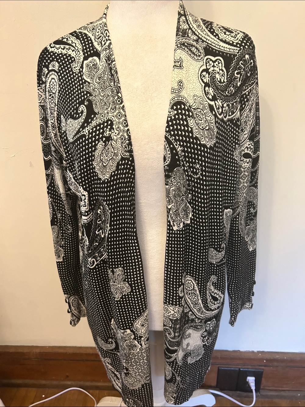 Grace Black and White Paisley Open-Front Women's Sweater Cardigan Size M EUC